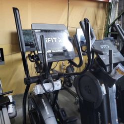 Nordictrack Airglide 14i Elliptical- 15% incline-5% decline - 500$