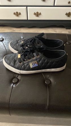 Black Guess sneakers size 7