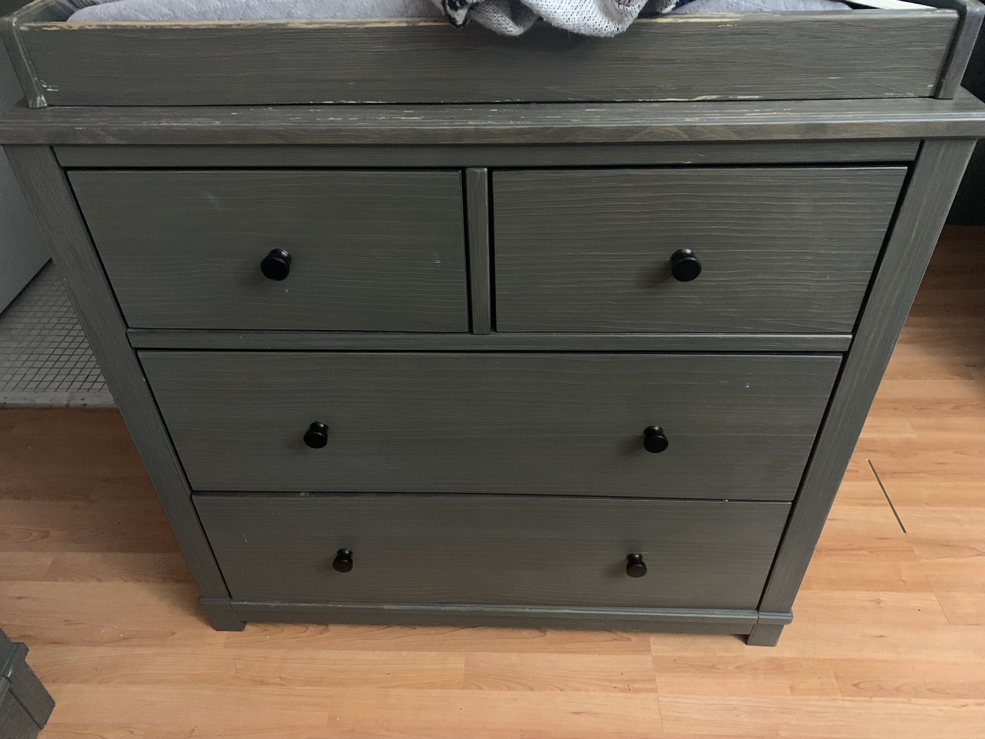 Dresser With Changing Table On Top
