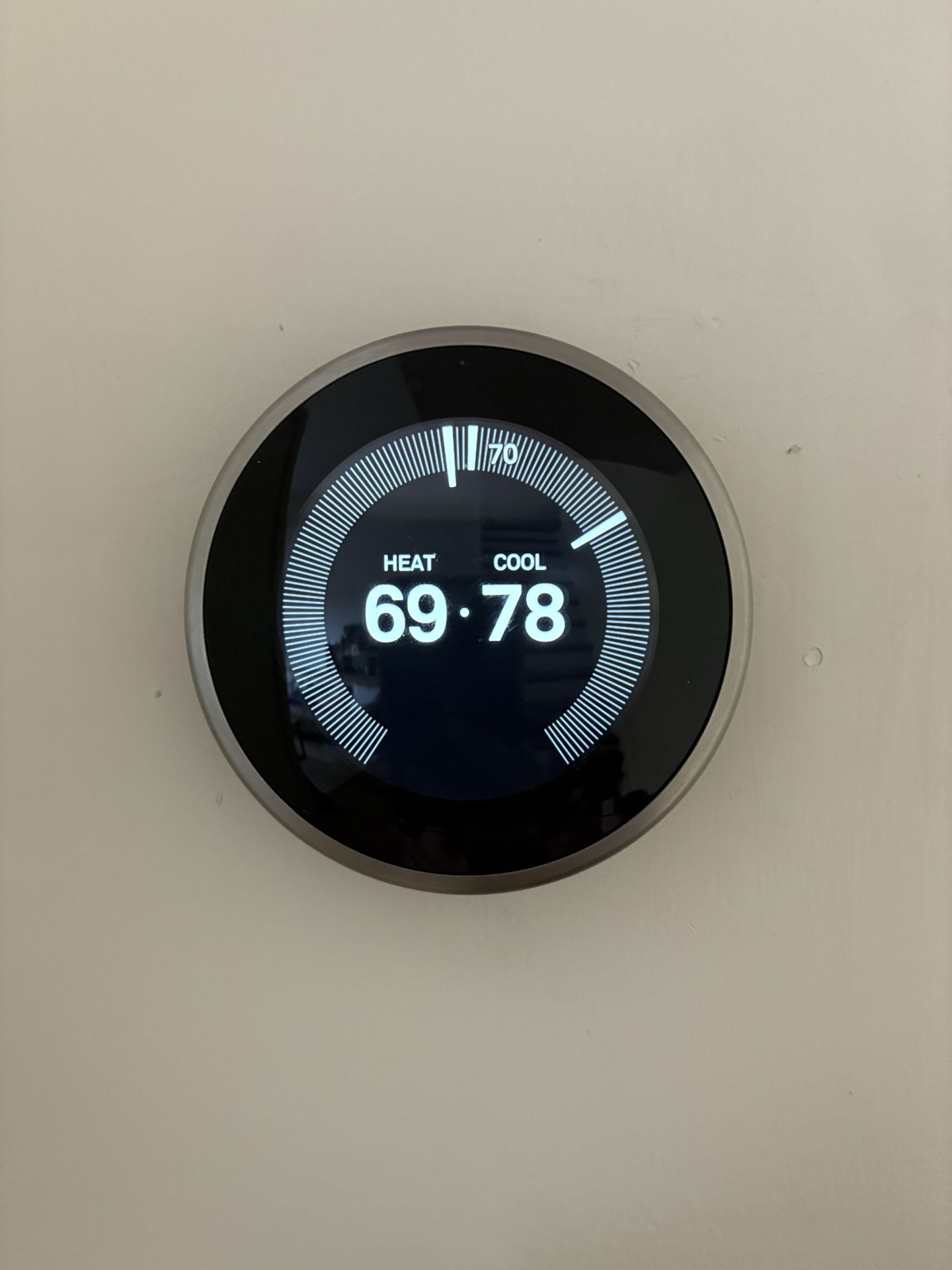 Like NEW - Nest Gen 3 Learning Thermostat + 2 sensors