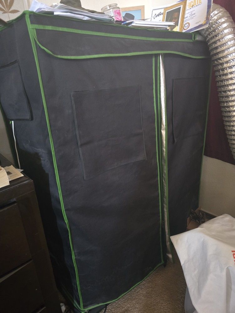 Grow Tent