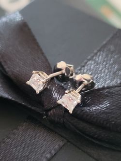 Diamond Earings