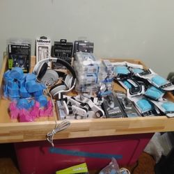 Phone Accessories All The Cell Phone Accessories I Got Right Here For 60 Bucks