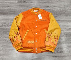 SALE! VANDYTHEPINK CHARZARD FLAME VARSITY SZ L PROMO PACKAGING FROM COMPLEXCON 2024🔥🎁🔥🎁