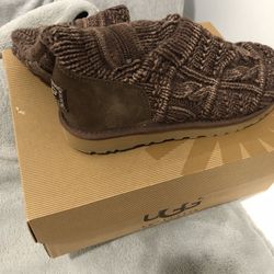 Uggs Women’s Boots Size 8 