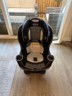 Graco Extend2Fit Convertible Car Seat