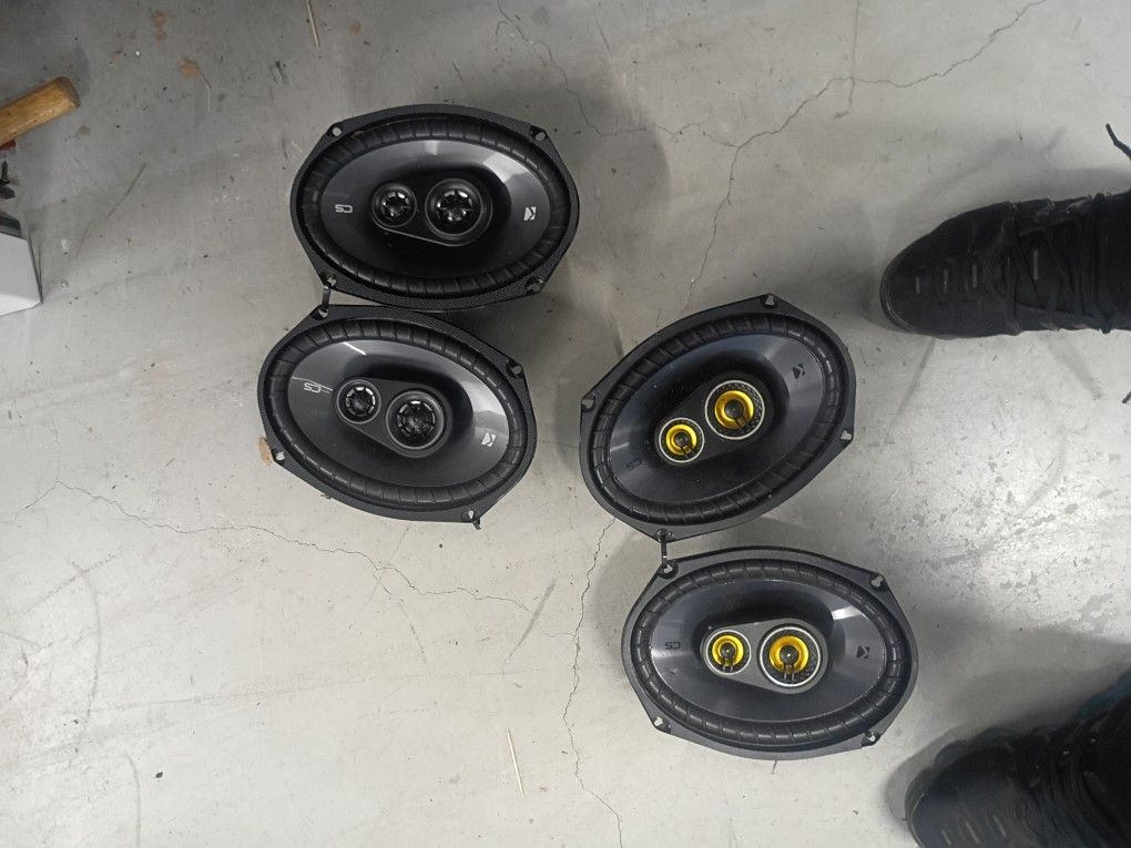 6x9s And 5.25s Kickers