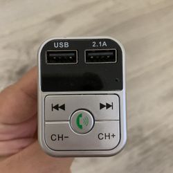 Wireless Bluetooth Car Kit Handsfree Talk MP3 player fm transmitter dual car charger 