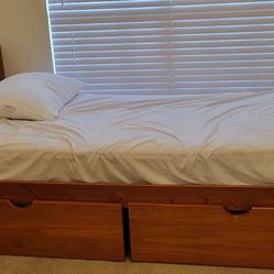 Bed frame with Twin mattress
