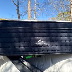 The DreamCloud Premier Rest, Full, Like New, Perfect Condition  Dreamcloud, The DreamCloud Premier Rest, Full, only Asking for $350 Retails for $1,199