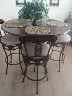 Comedor alto