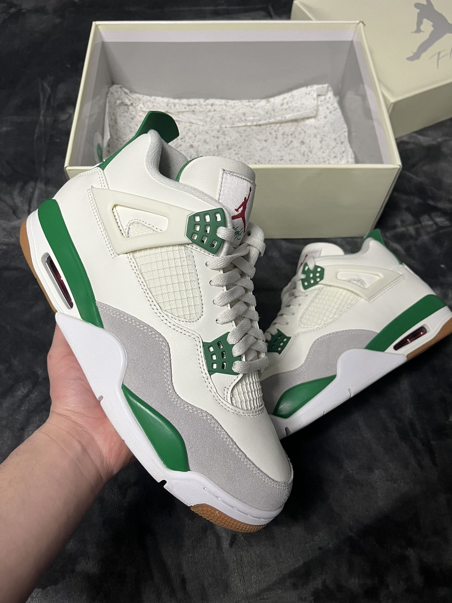 Jordan 4 Pine Green