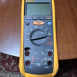 Fluke - 1587/1577 Insulation Multimeter With Clamps And Prongs 