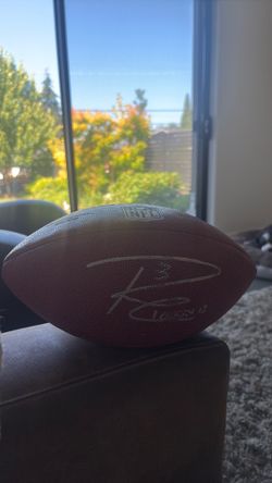 Russel Wilson (2013 super bowl) signed football
