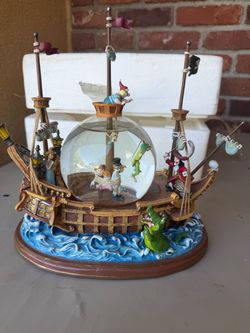 Disney Peter Pan Captain Hook Snow Glob Pirate Ship Light Up