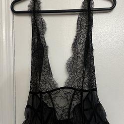 Victoria’s Secret sexy black lace halter corset bustier size Large.
