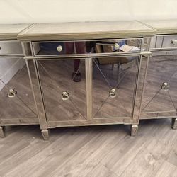 Z Gallery Mirrored  Buffet, Absolutely Beautiful