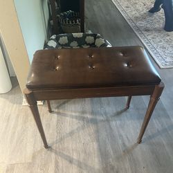 Vintage Kimball tufted piano bench / entry bench / vanity seat. 26in long
