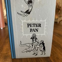 Vintage Peter Pan Walt Disney hard cover book 1949