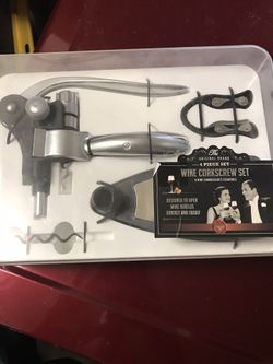 Wine bottle opener set