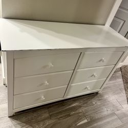 Kids’ Dresser /Diaper Changing Table