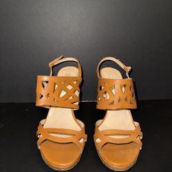 Diane von Furstenberg Size 8 1/2