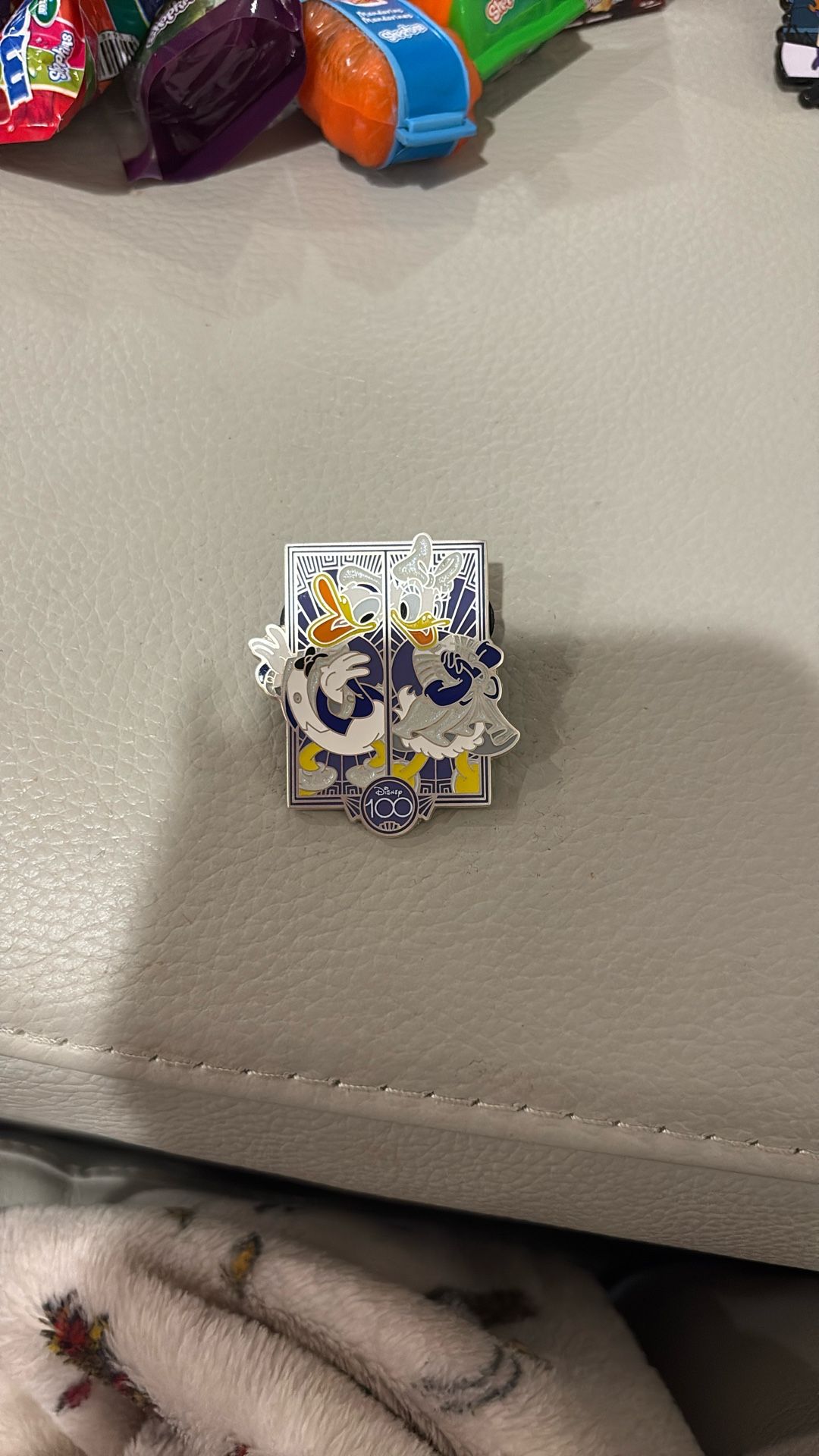 Donald Duck 100 Pin