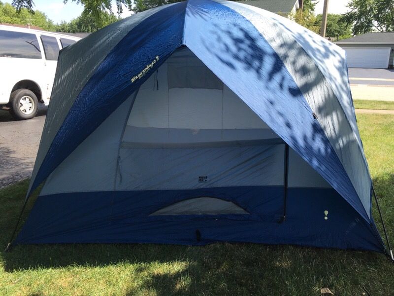 Eureka Sunrise 9 tent camping for Sale in Barrington, IL OfferUp