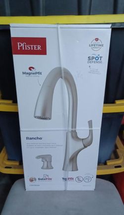 Pfister Rancho Pull-Down Kitchen Faucet