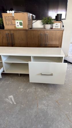 Modern TV Entertainment Center