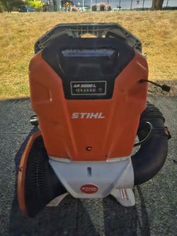 STIHL BGA 300 Backpack Battery Powered Leaf Blower w/ AR3000L