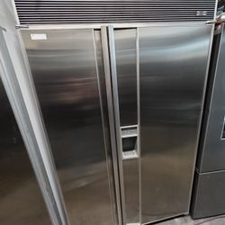 48" SUB ZERO BUILT IN STAINLESS STEEL REFRIGERATOR 