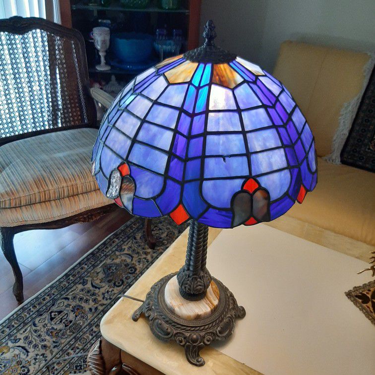 25 Inches  Tiffany  Style  Table  Lamp 