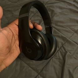 Beats Studio Pro