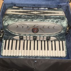 Vintage Monarch Accordian