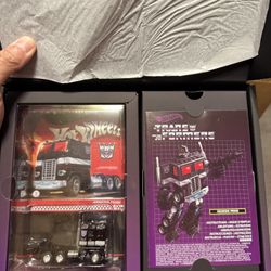 Hot Wheels Transformers Nemesis Prime