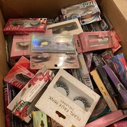  Box Of ioni Eyelashes New