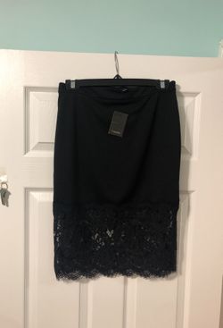 LACE BLACK SKIRT