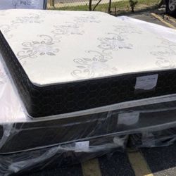 Set Full Size Mattress And Box Spring 
