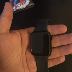 Apple Watch SE 2nd Gen 145$