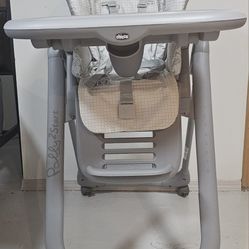 Chicco Polly Space-Saving Fold Easy Clean Highchair