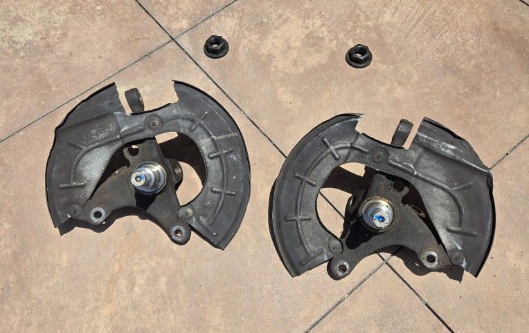 96 04 Mustang SPINDLES Cobra Saleen GT Bullitt Mach 1 V6