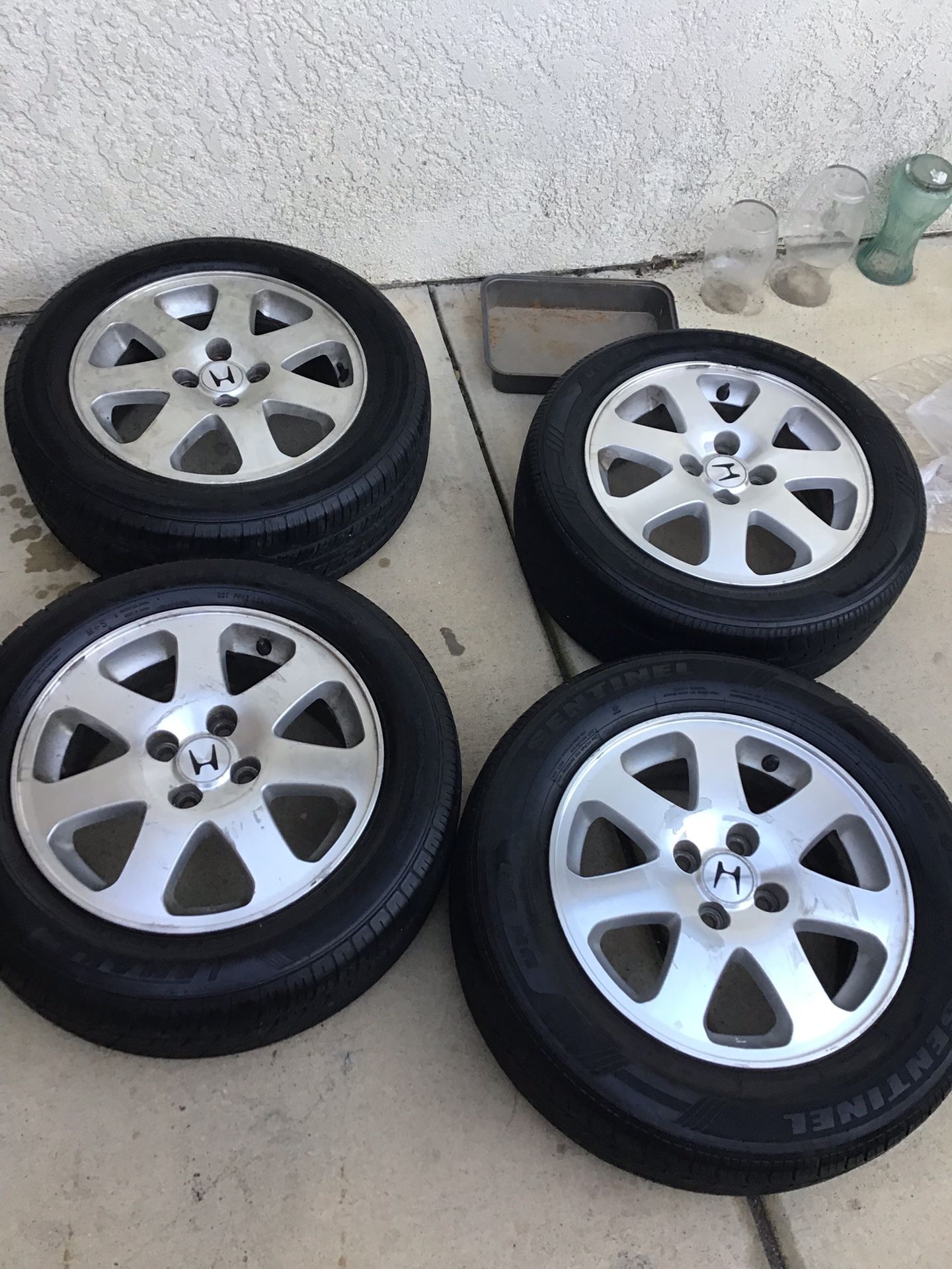 Rines para Honda Civic 4 birlos llantas media vida