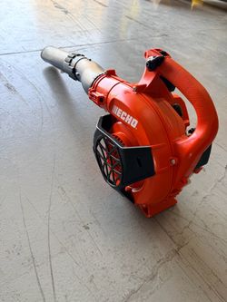 Used, in very good condition ECHO 170 MPH 453 CFM 25.4 cc Gas 2-Stroke Handheld Leaf Blower