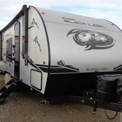 2023 Forest River Cherokee Grey Wolf 22CEBL