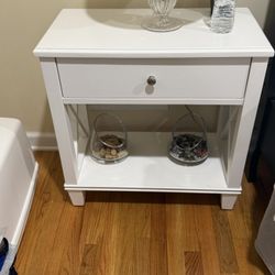 Nightstand 