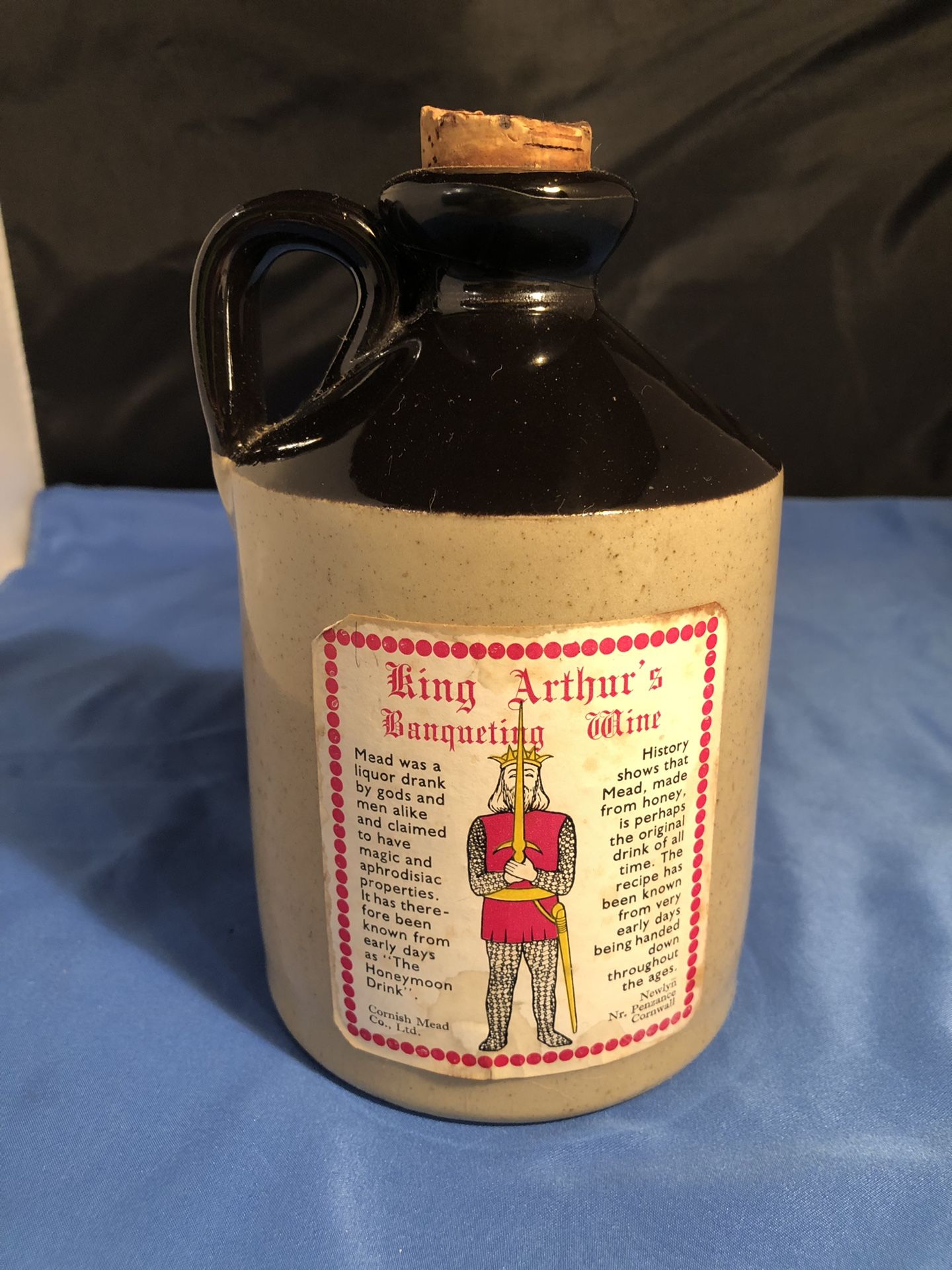The Honeymoon Drink Ye Olde Cornish Liqueur MEAD Co. Ltd. VINTAGE Earthenware Stoneware 2-tone Jug VGVG