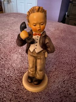 HUMMEL GOEBEL FIGURINE "Chef Hello"