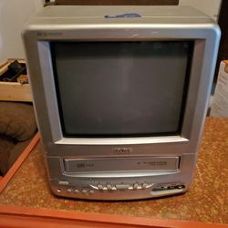 RCA Television VHS Combo T09085 Gray Silver 9" retro  color  Gaming TV