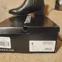 Torrid BLACK V-CUT ANKLE BOOTIE 